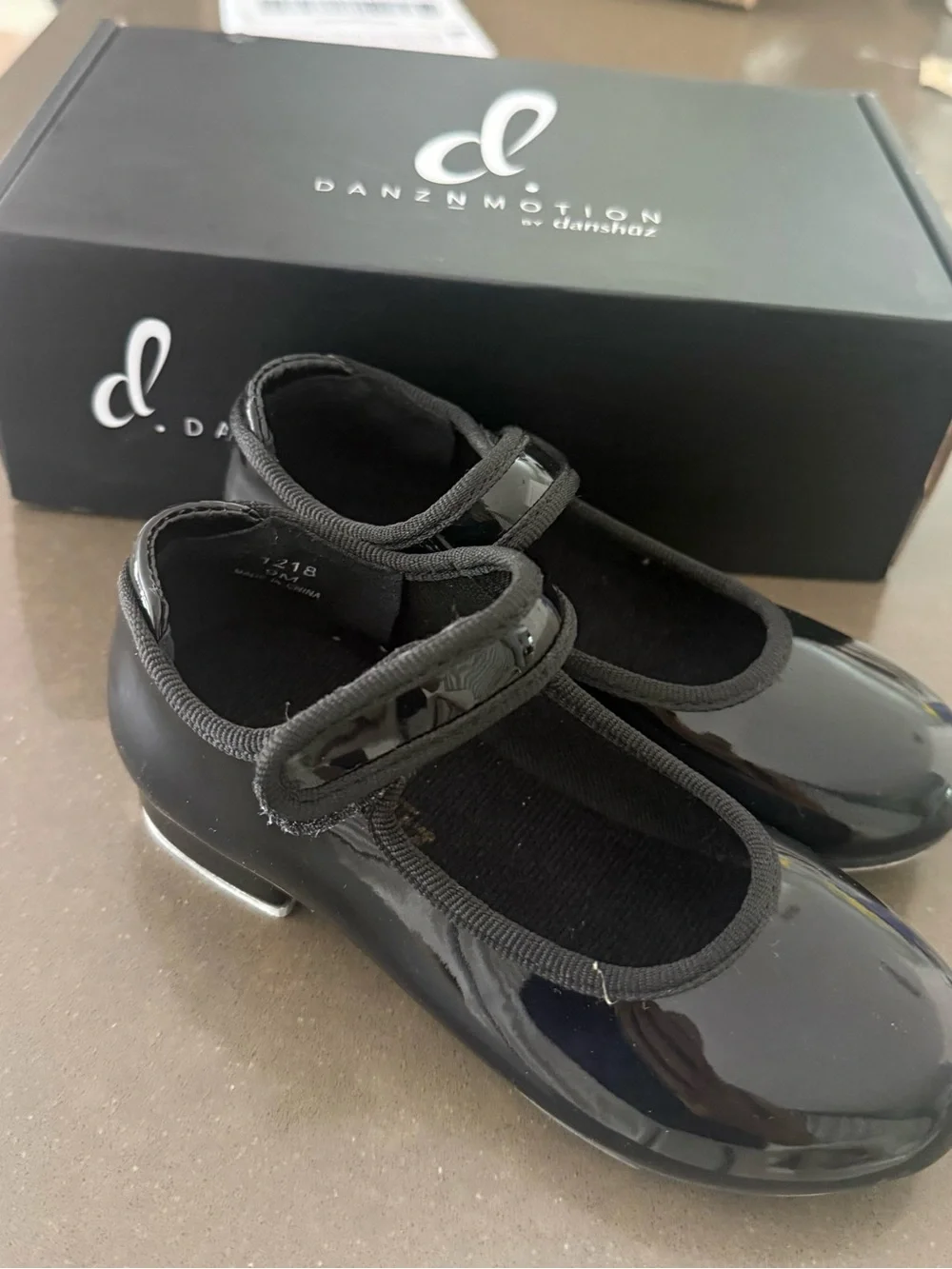 Danznmotion Girls' Black Patent Mary Jane Tap Shoes